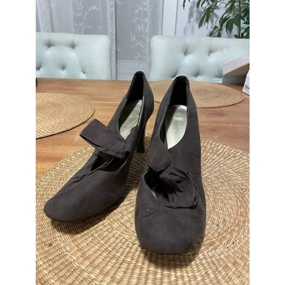 Ann Marino Women's Size 10M Dark Brown Bow Heels